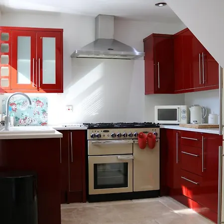 Large Cottage, 3 Beds All En-suite, Small Village Location Overlooking Mousehole * Penzance