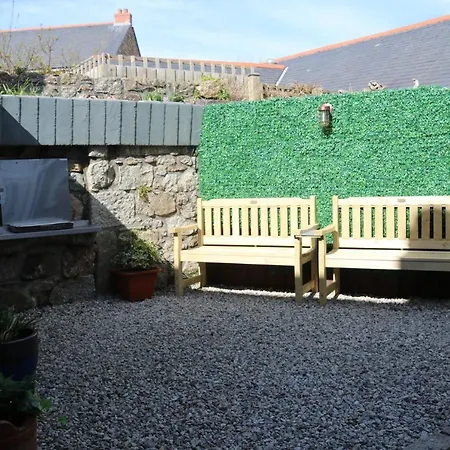 Large Cottage, 3 Beds All En-suite, Small Village Location Overlooking Mousehole