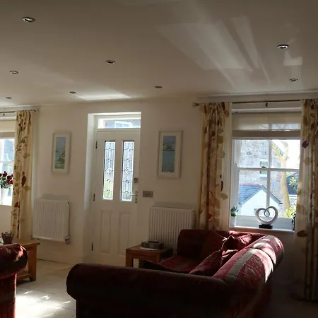 Large Cottage, 3 Beds All En-suite, Small Village Location Overlooking Mousehole Holiday home *
